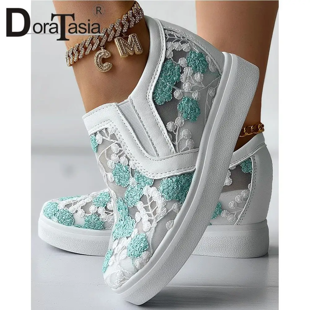 

New Female Summer Fashion Breathable Mesh Embroider Flower Loafers Casual Platform women's Flats Autumn Increasing Woman Shoes