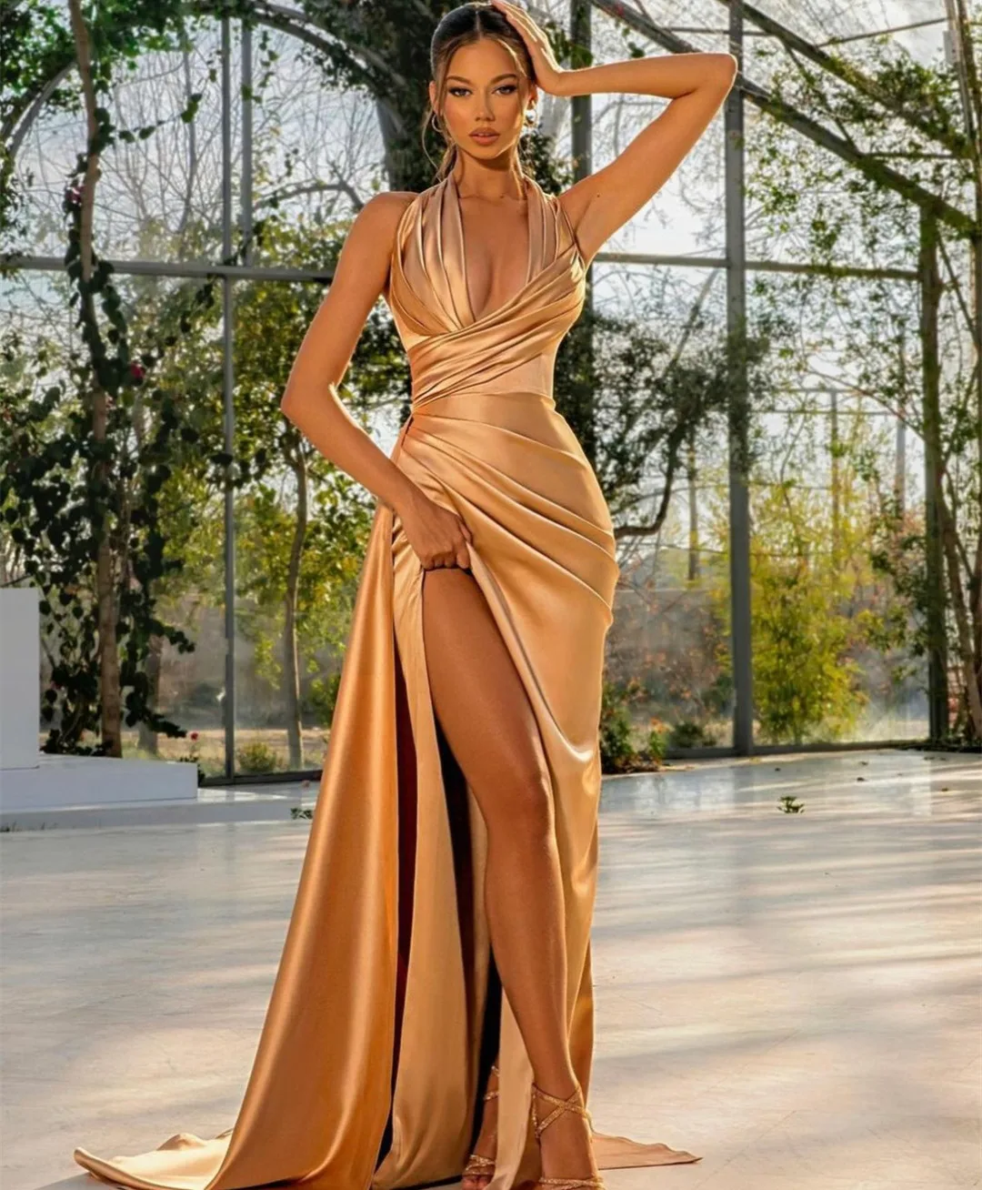 

Sexy Long Satin V-Neck Evening Dresses With Slit Mermaid Sweep Train Pleated Vestidos de noite Prom Formal Dress for Women