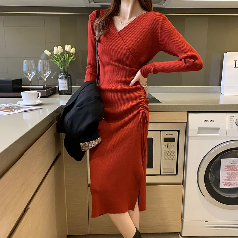 

The pregnant woman 2023 new autumn winter slim knitting stripe dress style foreign style fashionable medium-long style white