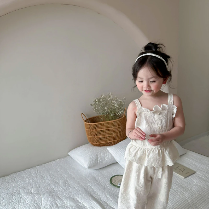 

Girl's Summer Suit New Fashion Sweet Cool Girl's Set Thin Thread Knitted Halter Top+Lace Pant Girl's Two-piece Suit