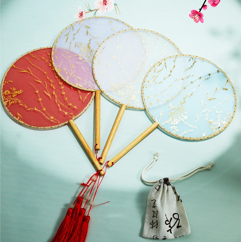 

Ancient Chinese Style Gilding Hand Fan Long Handle Tassel Performance Dance Fan for Wedding Chinoiserie Hanfu Fan Party Decorati