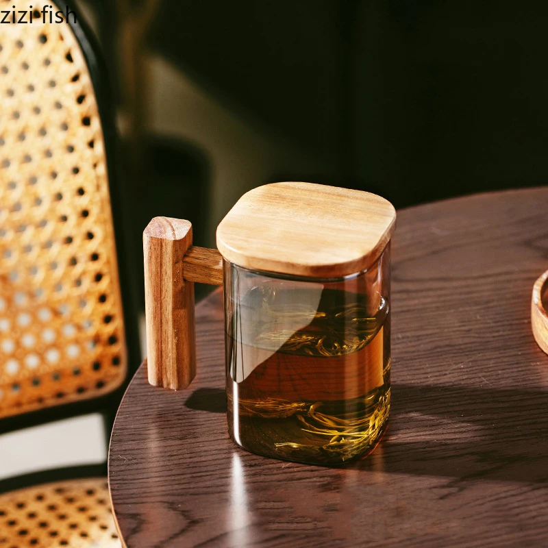https://ae01.alicdn.com/kf/Sdf22a9bfc89542c1921b9e6c31fad296k/Handheld-Type-Glass-Tea-Coffee-Cups-Wooden-Lid-Beer-Wine-Glasses-Coffee-Mugs-Simple-Home-Desktop.jpg