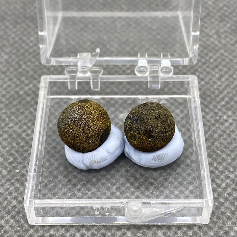 100% natural acicular mirror iron ore rough crystal stone ore specimen +box size:35*35*35mm