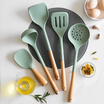 Silicone Spatula with Wooden Handle 2