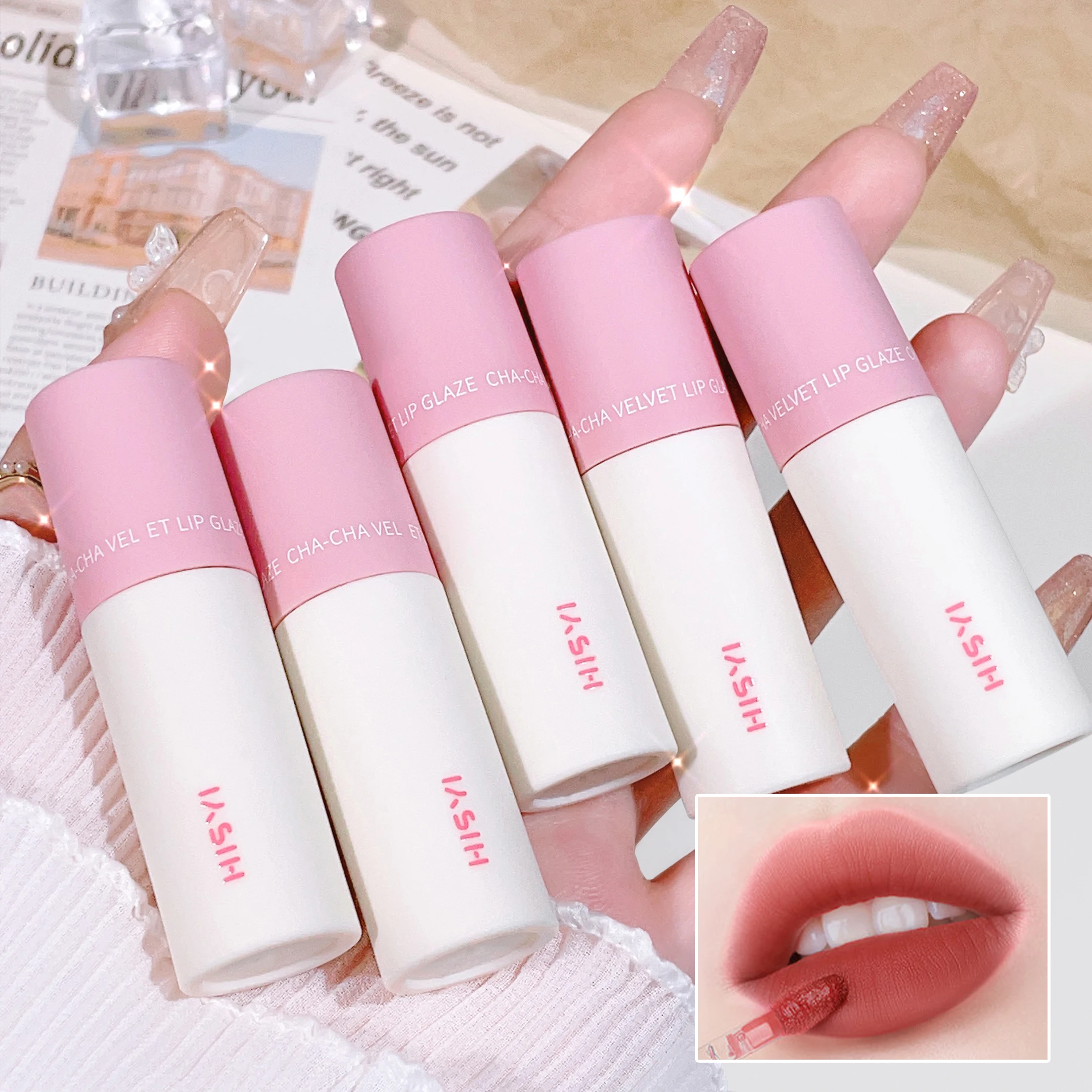 Velvet Matte Lip Gloss - Long-lasting, highly pigmented liquid lipstick in brown, pink, purple, red shades - for a portable dail 4