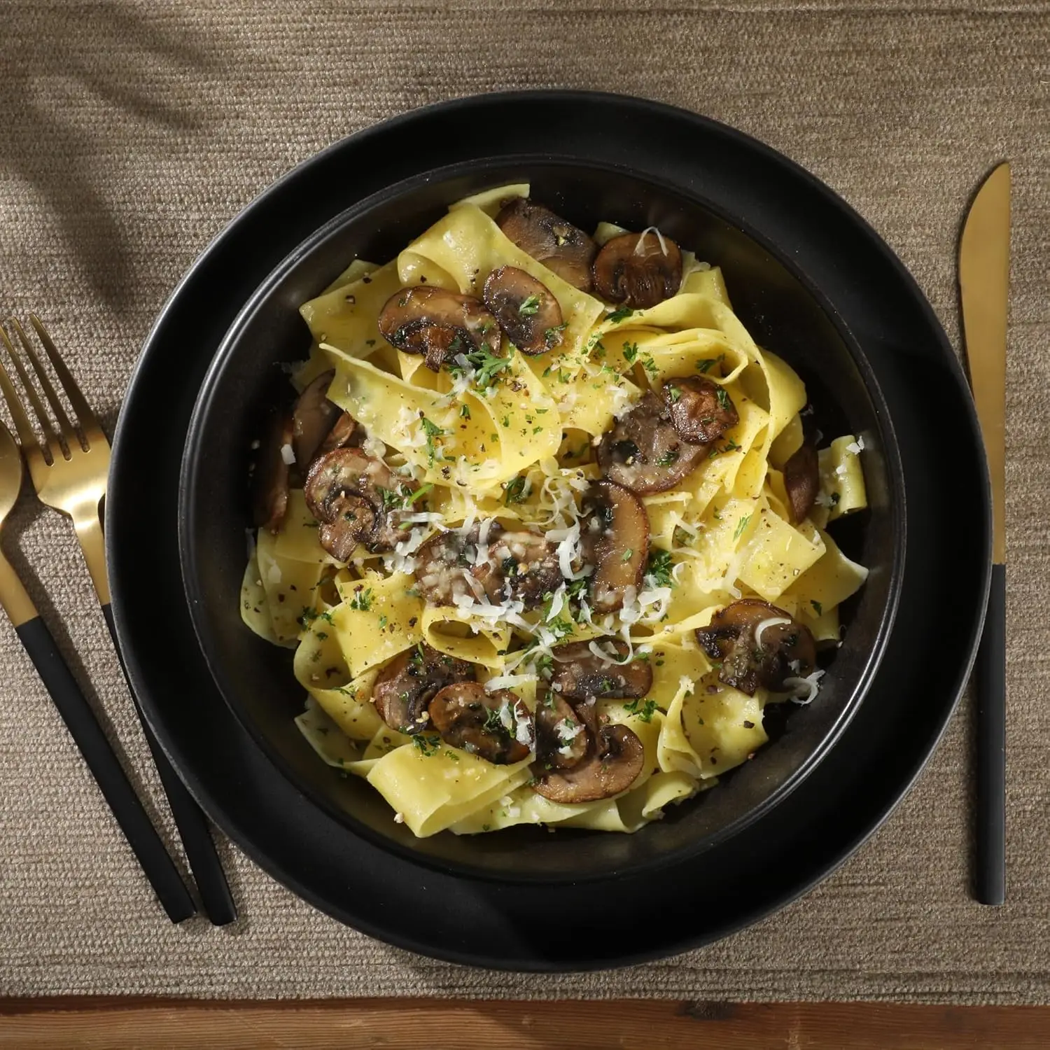 16-piece stoneware dinnerware set image 3