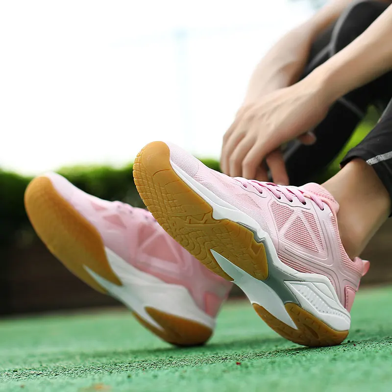 Professional Volleyball Shoes for Men and Women Indoor Fitness Badminton Shoes for Men's Training Tennis Table Tennis