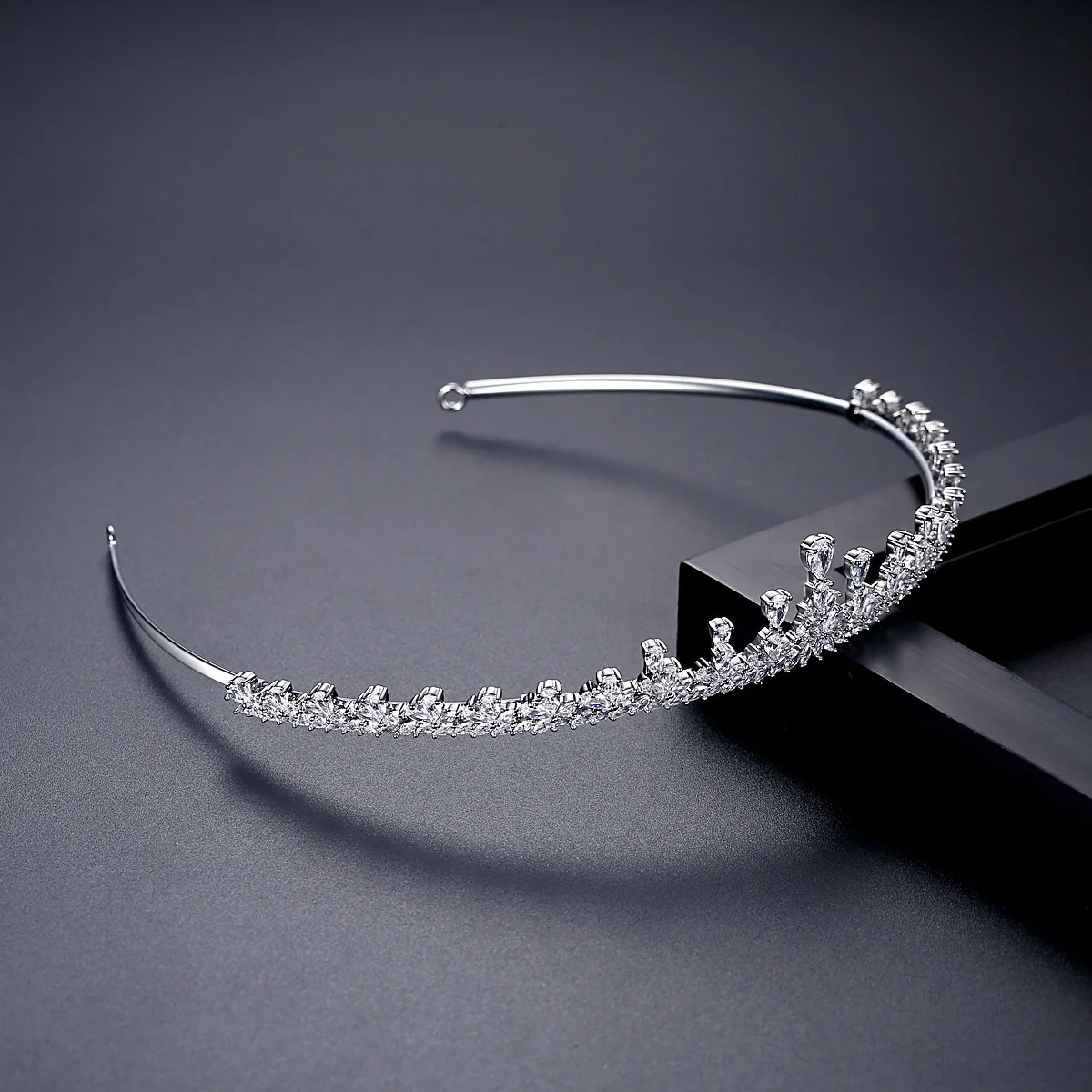 Cubic Zirconia Simple Tiara for Wedding,Crystal Bridal Headpiece Diadem for Girl,Prom, Gatherings Head Jewelry
