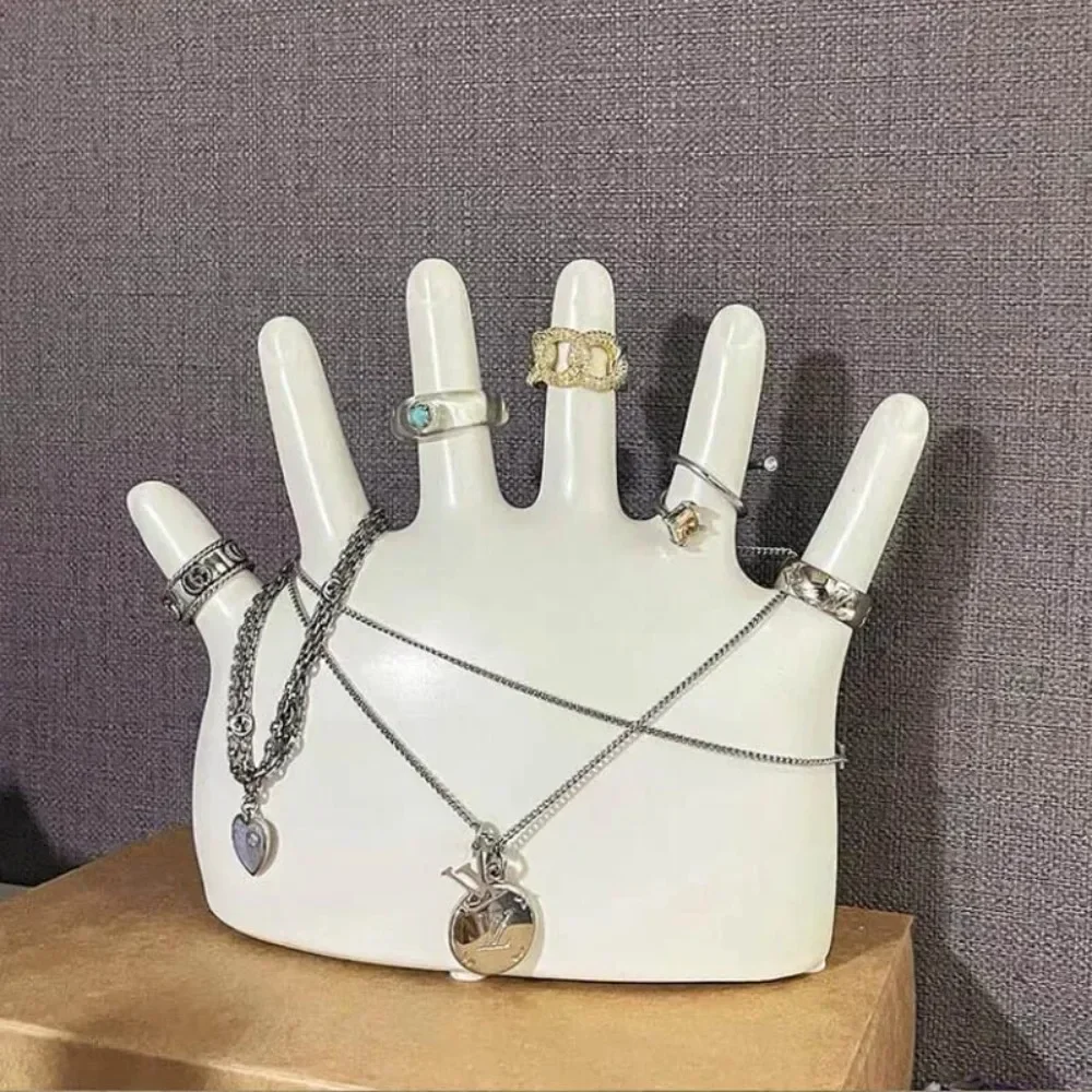 Creative 6 Fingers Resin Medium Rings Necklace Jewelry Display Stand Side Portrait Model Earrings Necklace Showcase Props