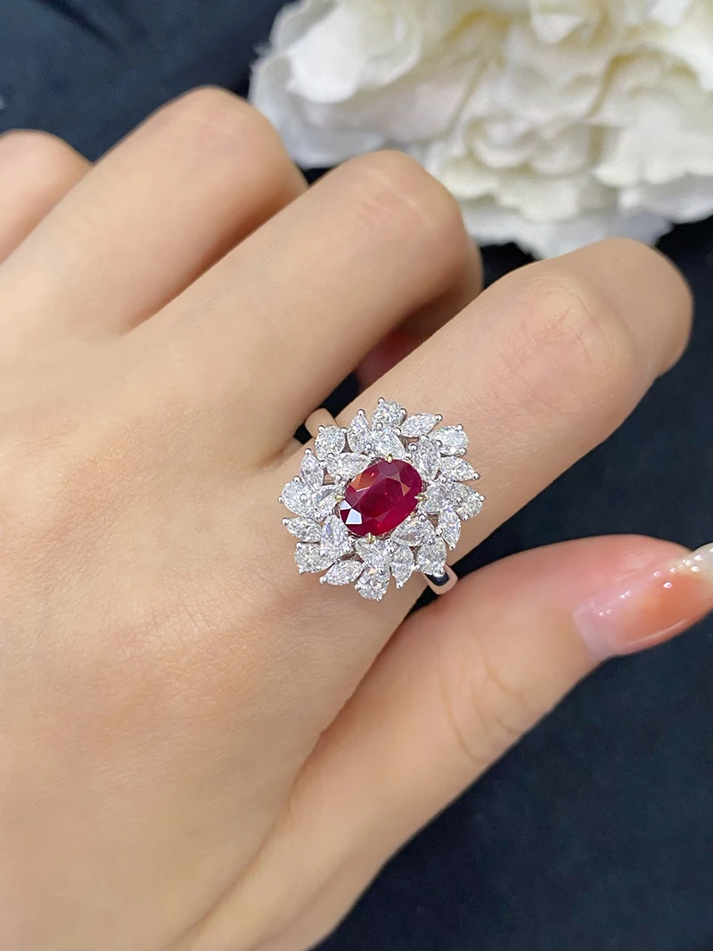 2/3 Carat (Ctw) Solitaire Halo Ruby Ring in 14K White Gold with 1/6 Carat  (Ctw) Diamonds - Walmart.com