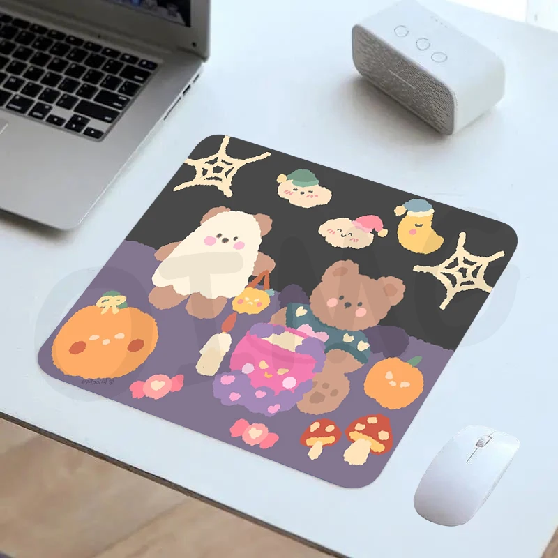 

Small Mouse Pads Cute Bear Gaming Mousepad Gamer Mouse Mat Keyboard Mats Desk Pad Mousepads 18x22cm For Computer