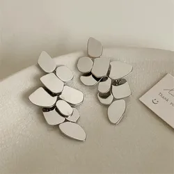 Irregular Metal Pendant Earrings European American Style Personality Fashion Stud Earrings Ms Girl Travel Wedding Accessories