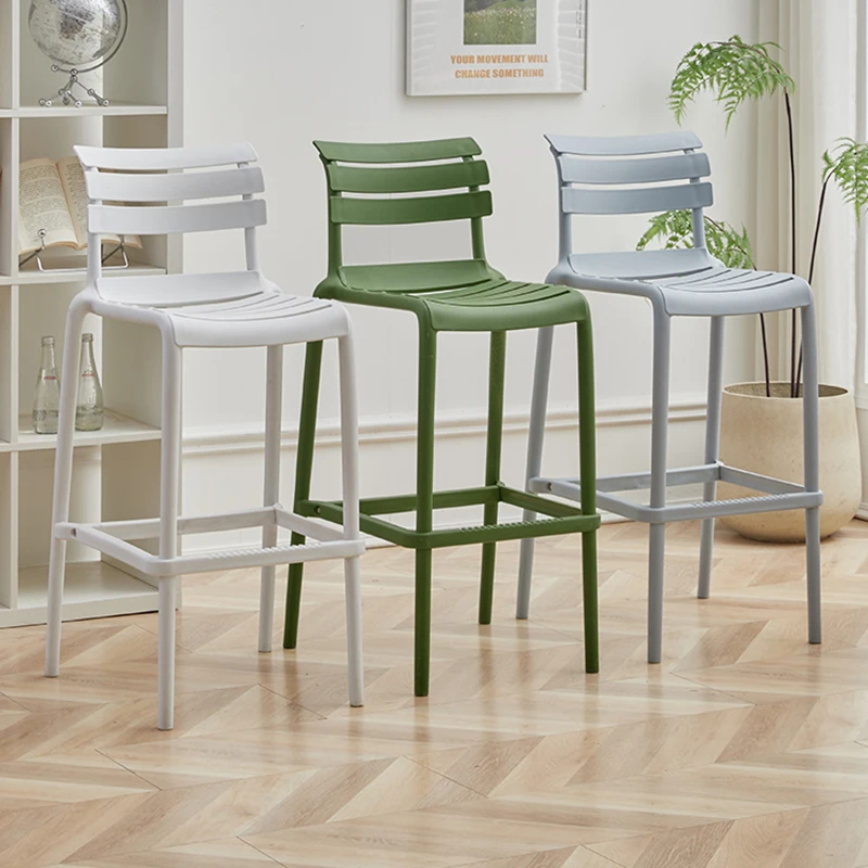 Рисунок 4 - Пластиковые скандинавские барные стулья