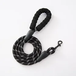 Reflective Dog Leash with Soft - Padded Handle for Enhanced Safety and Control (Black)