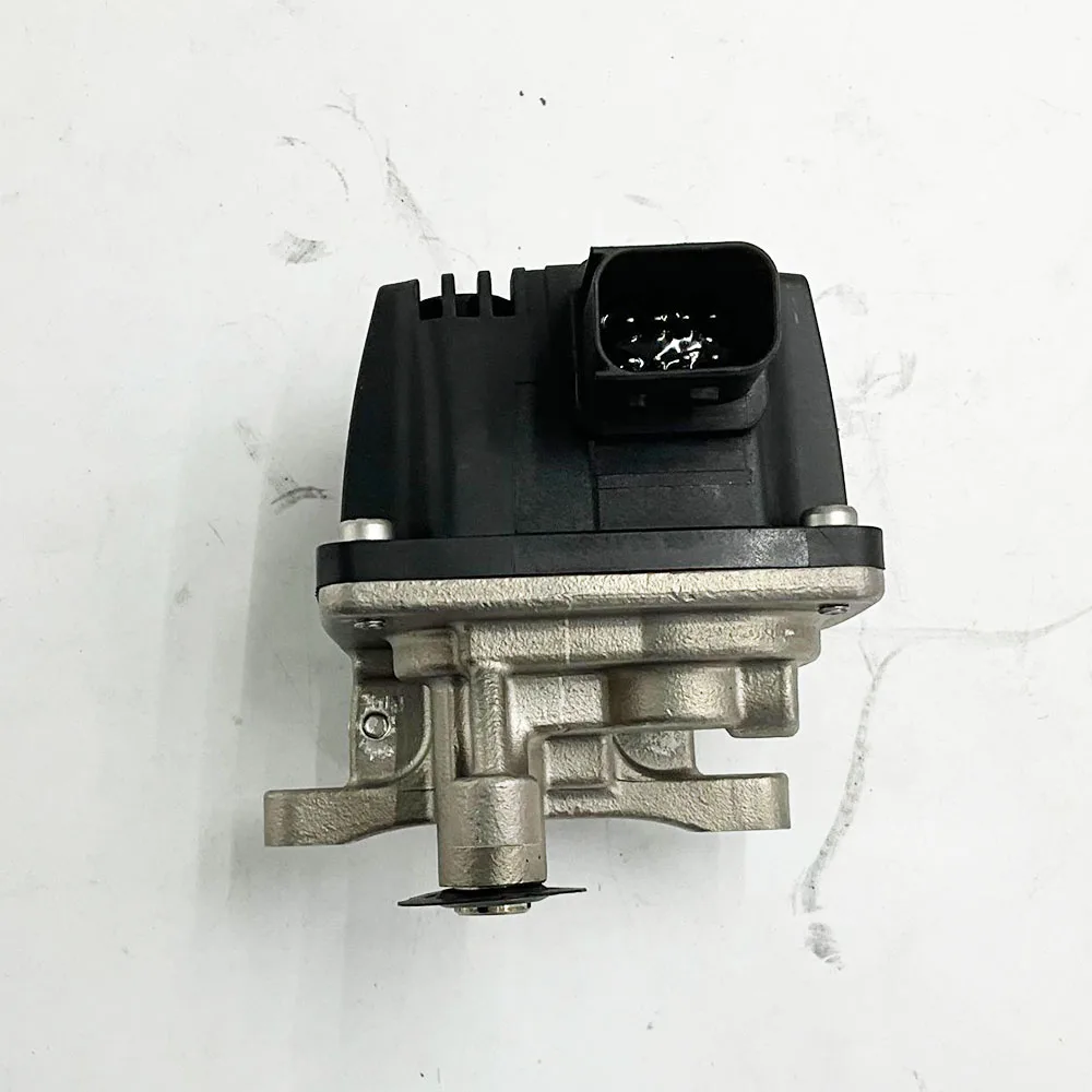 A0001405339 A0001405439 Urea Pump Adblue Doser Dosing Module Injector A0001405239 A0001403939 For BENZ Actros MP4 Arocs Truck
