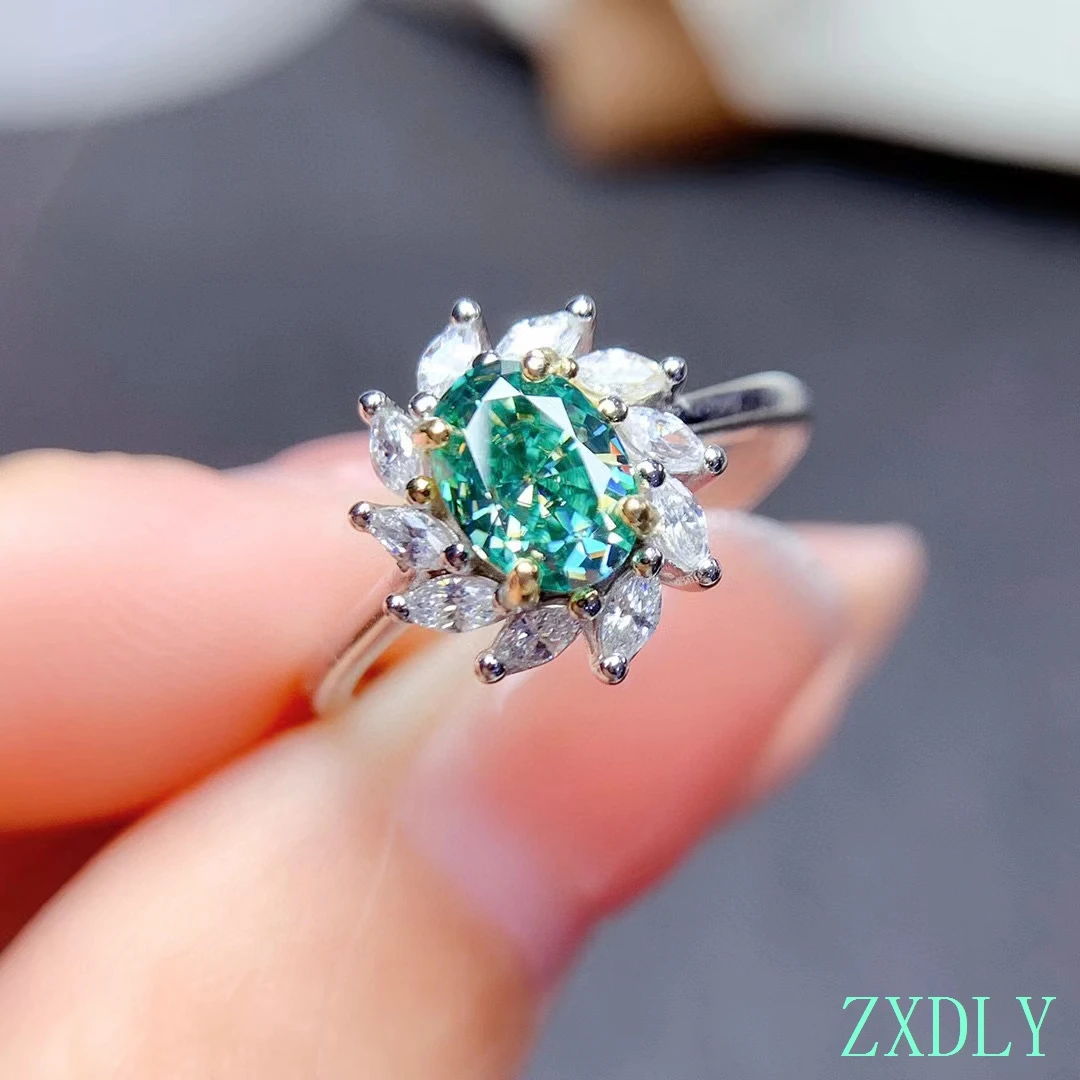 

2022 New green moissanite ring for women jewelry engagement ring 925 sterling silver birthday Party gift Shiny Lab Diamond