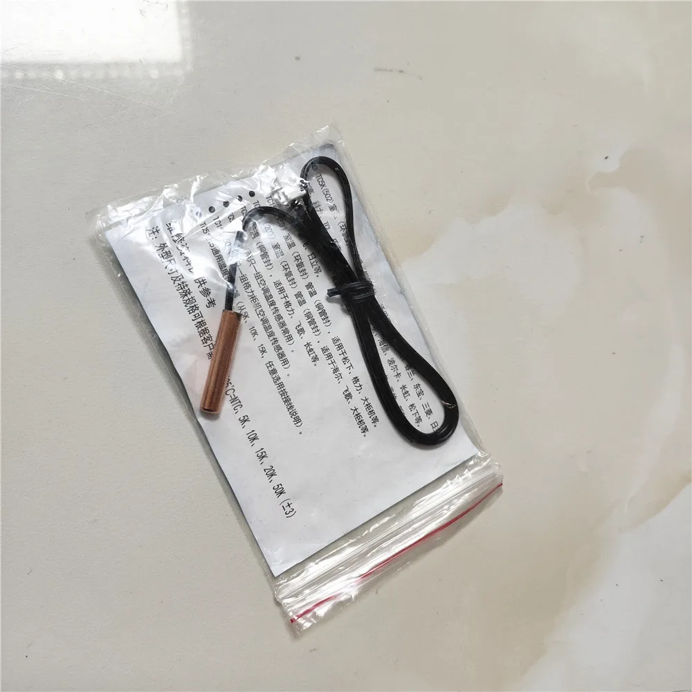 Bus parts Yutong Kinglong Higer Bus air conditioning temperature sensor sensor 5K 10K with plug
