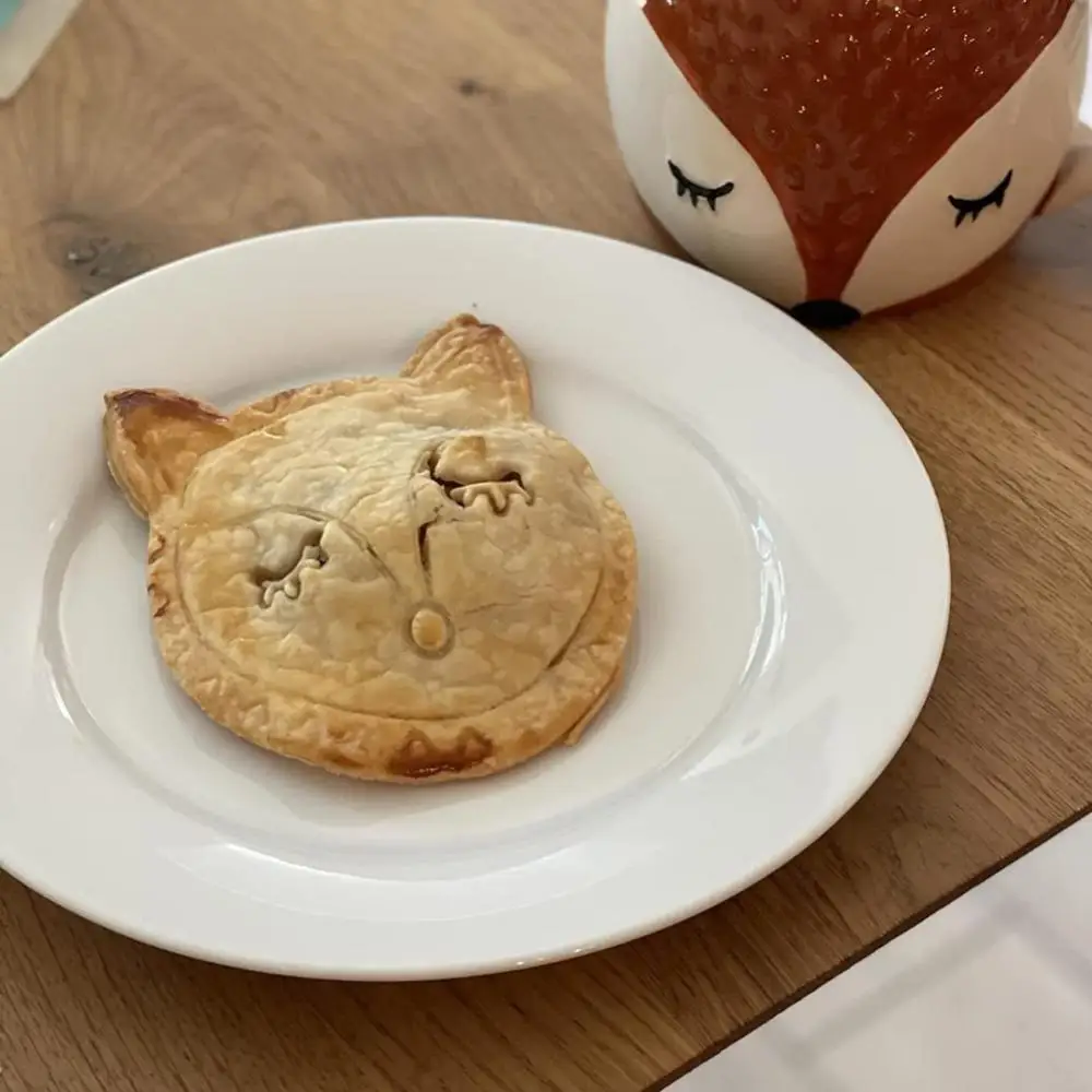 Plastic Fox Owl Shapes Hand Pie Maker Dough Presser Lattice Pie Top Cutter Molds Baking Pastry Tool Kitchen Accessories