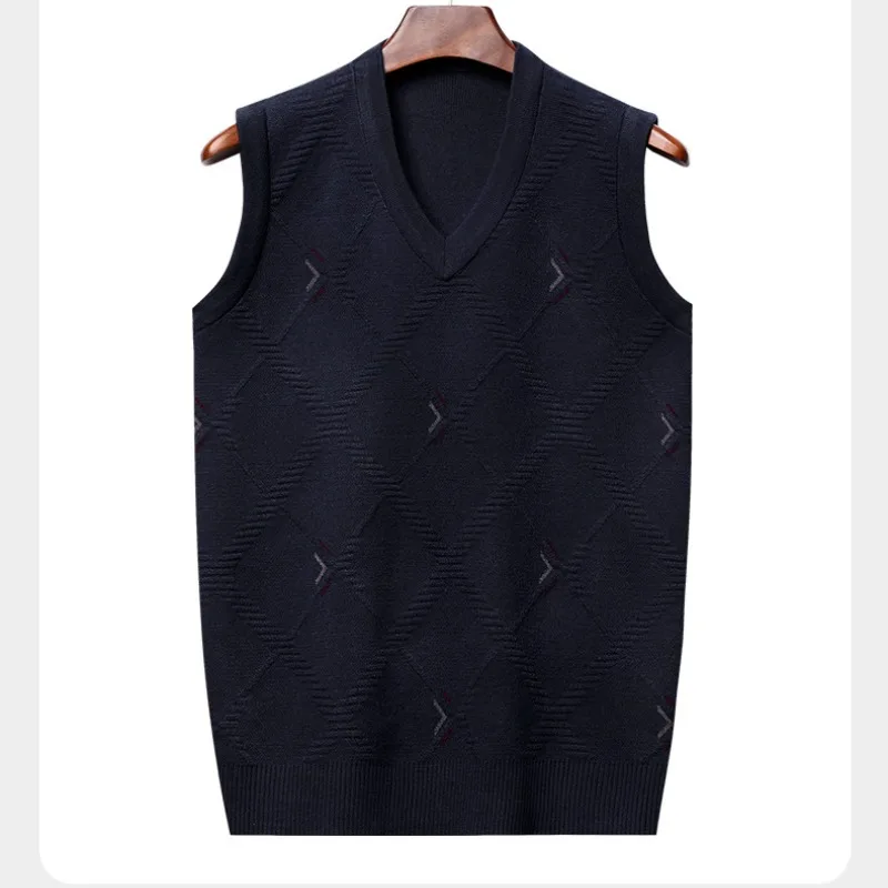 Autumn and Winter Men's Pullover Solid Color Geometric Embroidered V-neck Screw Thread Sweater Knitted Tank Top Fashion Tops