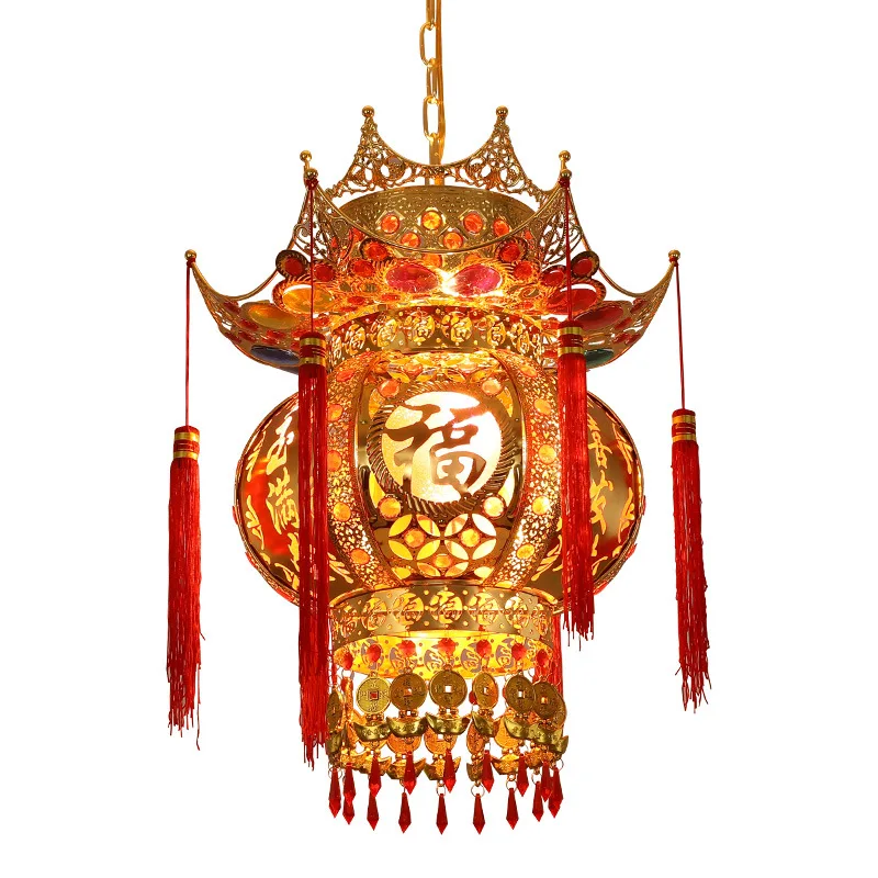 

The entrance of the red Spring Festival wedding crystal balcony is plugged in with the new lantern housewarming rotating LED cro