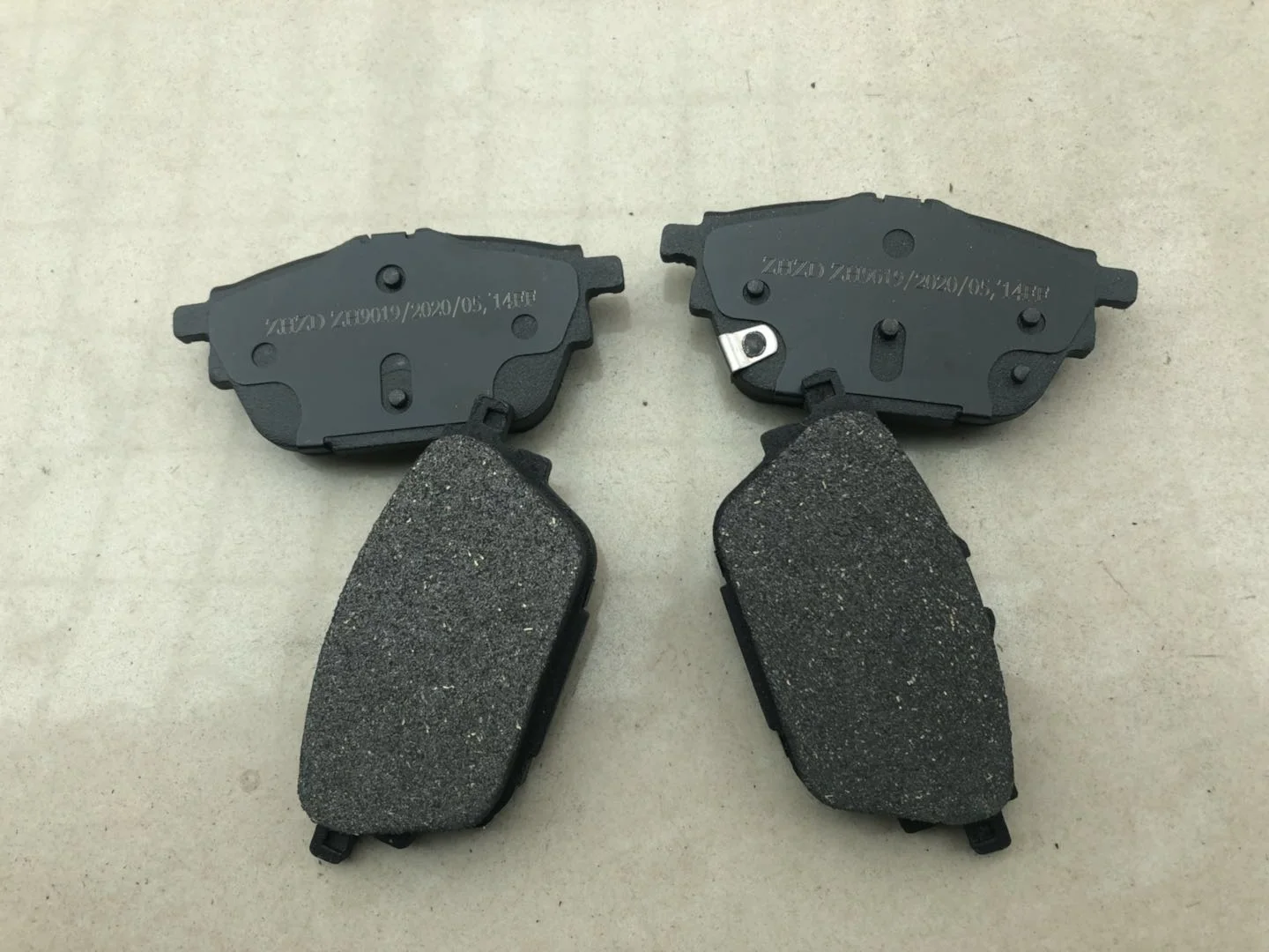 (1set) front / rear brake pads for Chinese GAC GS8 SUV autocar spare parts car brake pads set