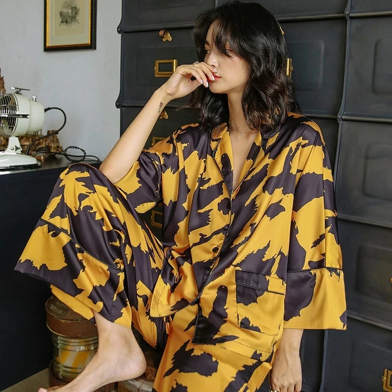 New Silk Satin Pajamas Set Women's Spring Autumn Loungewear Abstract Printed Gold Black Sleepwear Can Be Worn Outside Leisure