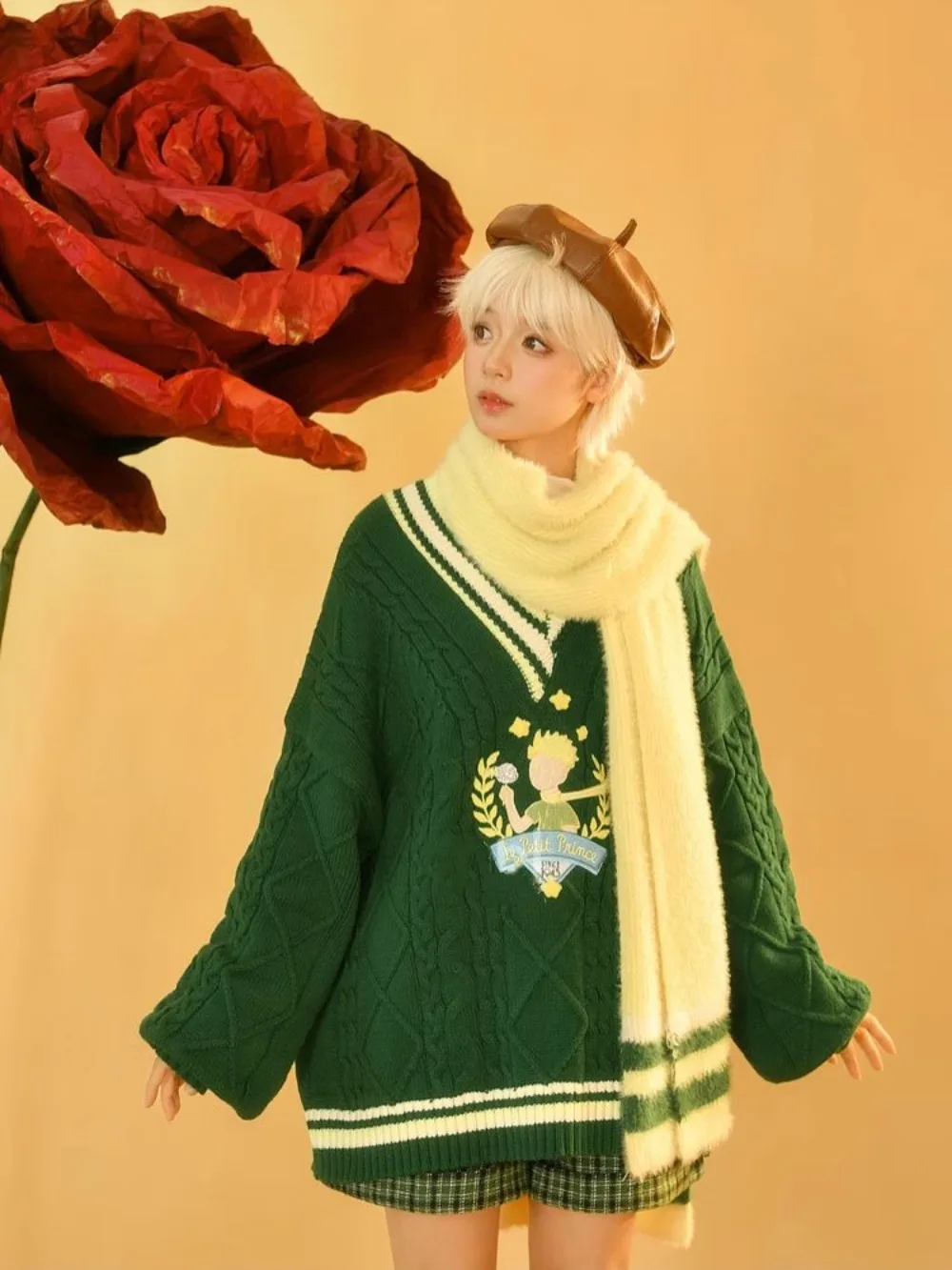 

Little Prince embroidered green sweater V-neck loose heavy twist lazy sweet sweater women fall and winter new