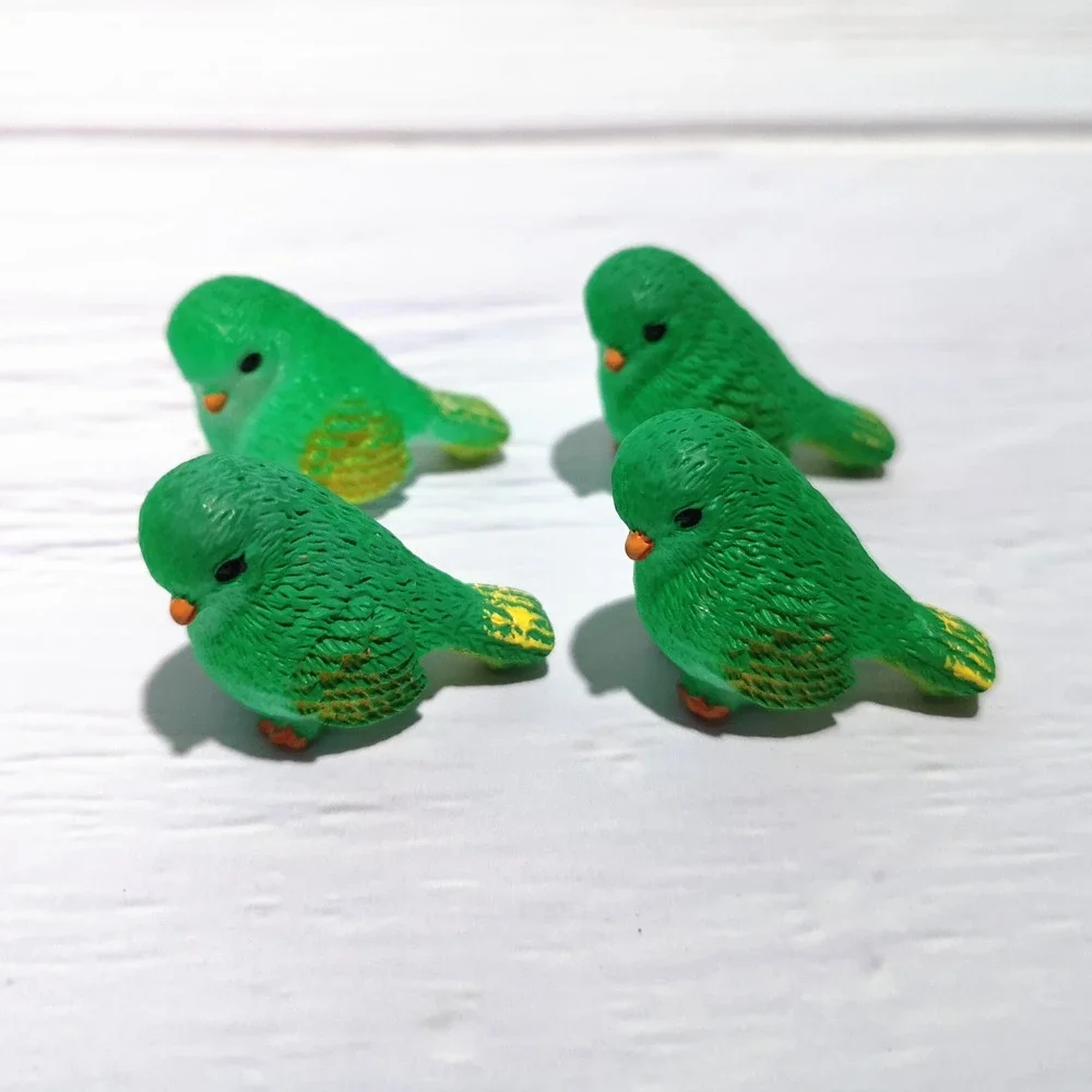 ANDRESLAD 4pezzi Statue Di Pappagallo Miniature Resina Decorazioni Per Micro Paesaggi Uccelli Adorabili Per e Ornamenti Da Tavolo