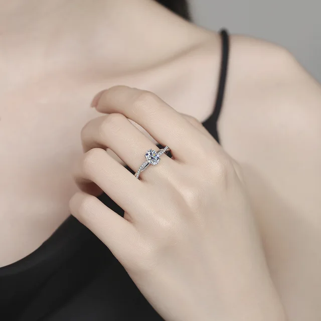 Platinum Pt950 1ct Moissanite Ring – Women’s Wedding & Proposal Jewelry - Image 4