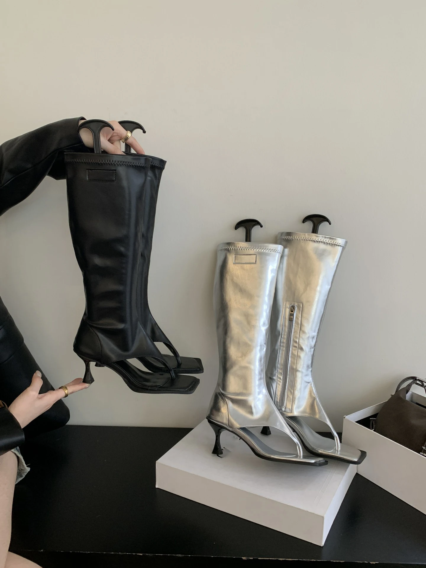 Aneikeh 2025 Sexy PU Square Head Clip Toe Sandals Boots Women's Thin Heel Side Zipper Sewing Chelsea Knee High Boots Party Ball