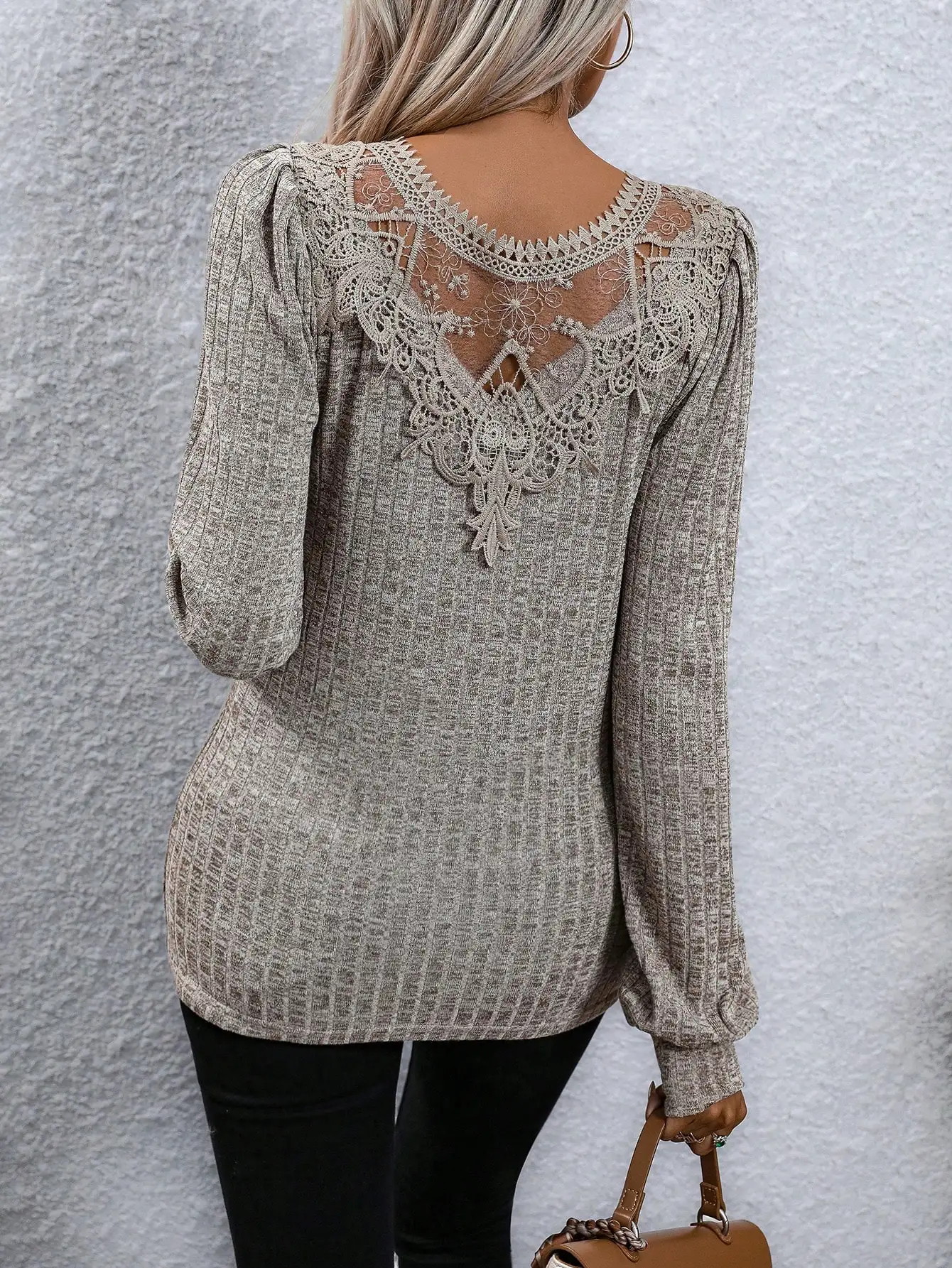 

Новинка 2024, женская футболка с круглым вырезом и длинным рукавом, с кружевом в рубчик, в стиле пэчворк, вязаная полоска, свободная и элегантная женская футболка