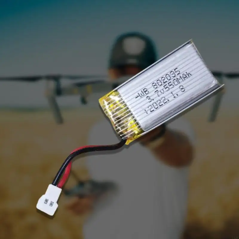 Batterie Lithium 3.7V 550mAh pour Drone, Voiture RC et Mini-Avion, étiquette technique visible.