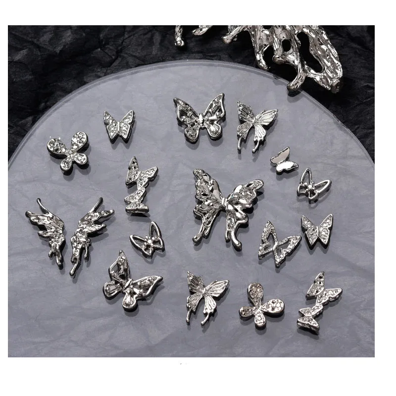 50pcs 나비 합금 네일 매력 쥬얼리 3D 골드 실버 크리스탈 라인 석 Decors DIY 패션 다이아몬드 네일 장식 조각 무작위 * Y2K *