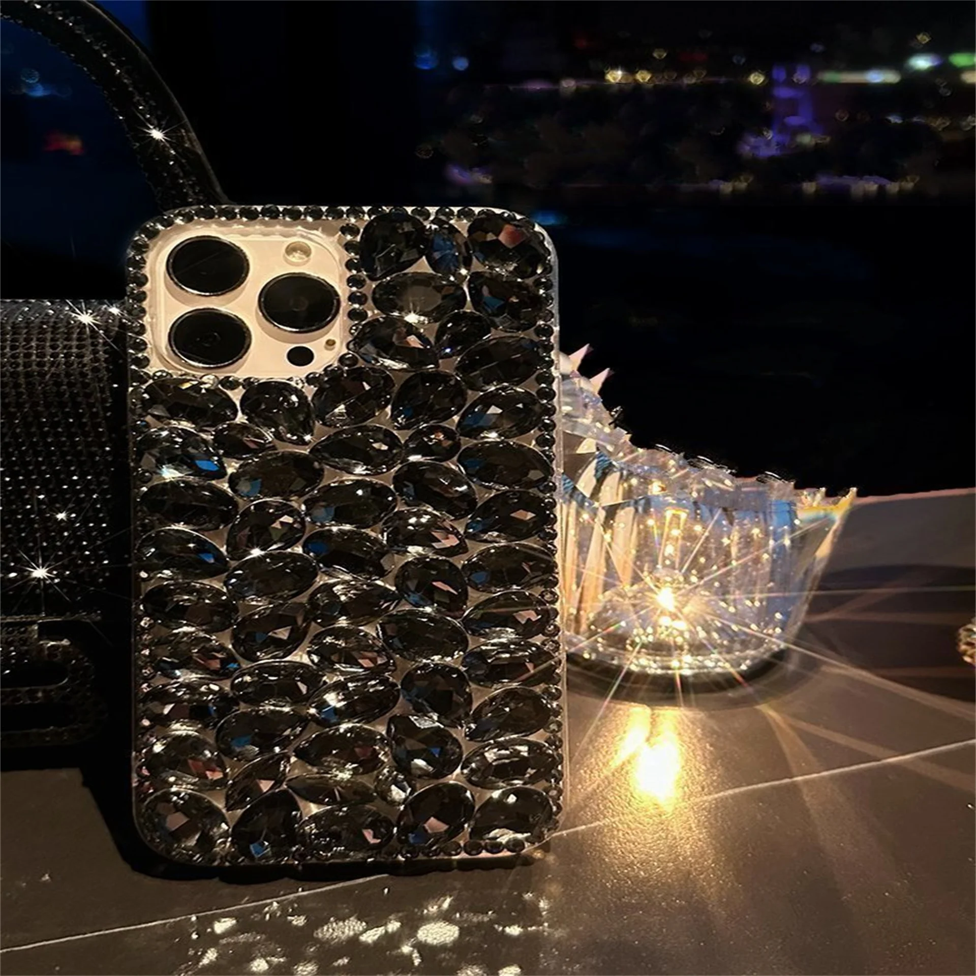 

Luxury Glitter Diamond Rhinestone Bling Phone Case For iphone 14 15 Plus 13 Pro 12 Mini 15 Pro MAX X XS XR Cover