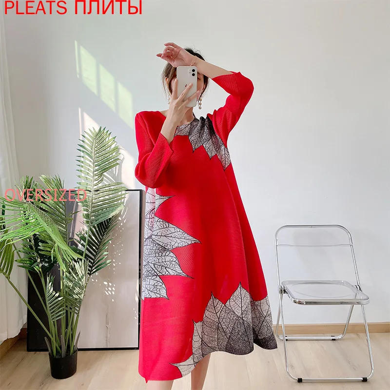 

Miyake Fold Spring/Summer New A-Line Design Printed Round Neck Large Swing Split Large Dress PLEATS Robe Femme Vetement