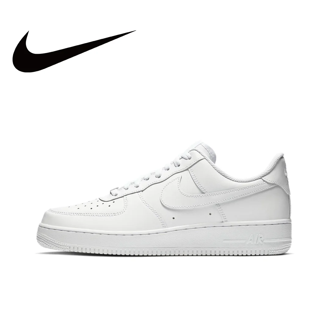 thumbnail image 1 of Zapatillas clásicas de corte bajo para hombre Nike Air Force 1'07, 1 of 5