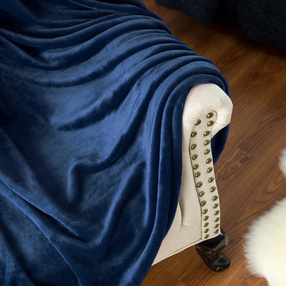 Super Soft Coral Fleece Blanket 4