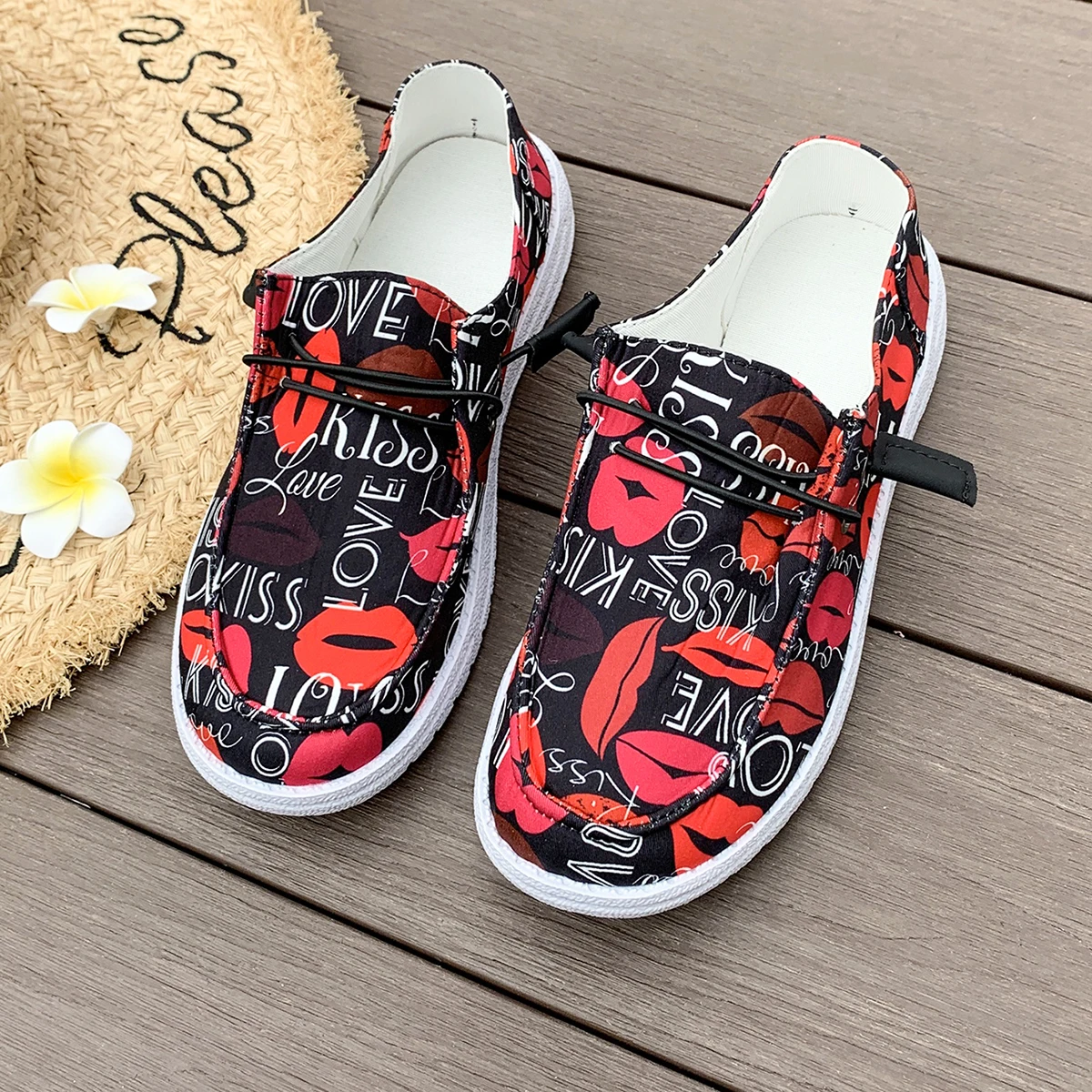 Рисунок 2 - Женские кроссовки без шнуровки