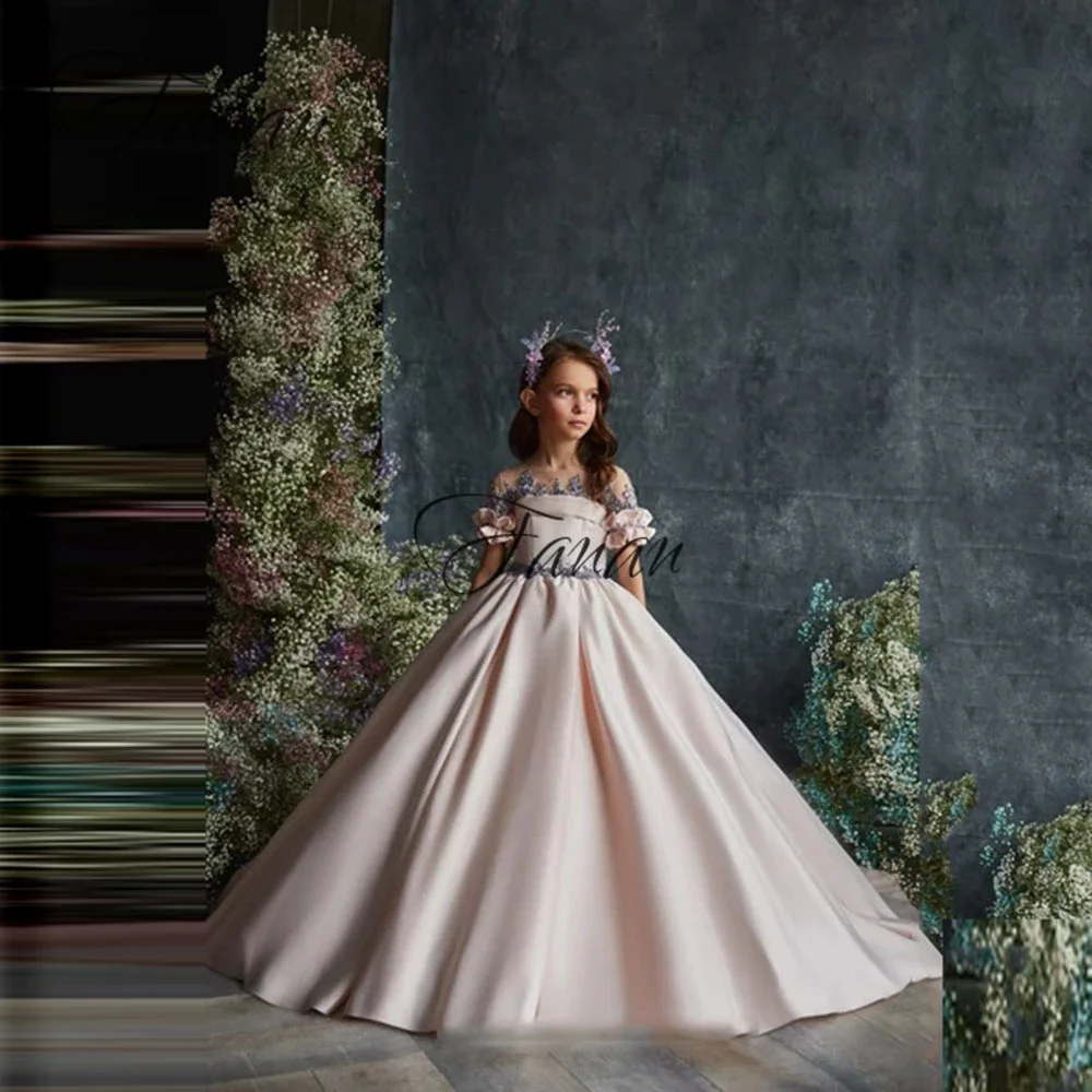 

Simple Ruffled Short Sleeves Flower Girl Dresses Sweep Train 3D Flowers Lace Appliques A-Line Birthday For Little