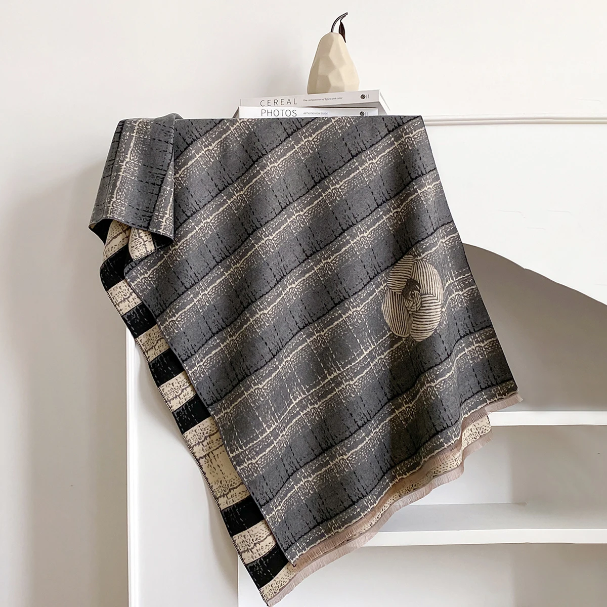 New Brand Elegance Two-Sided Print Scarf Soft Warm Fringe Pashmina Shawl Autumn and Winter Outdoor Coldproof Windproof Blanket