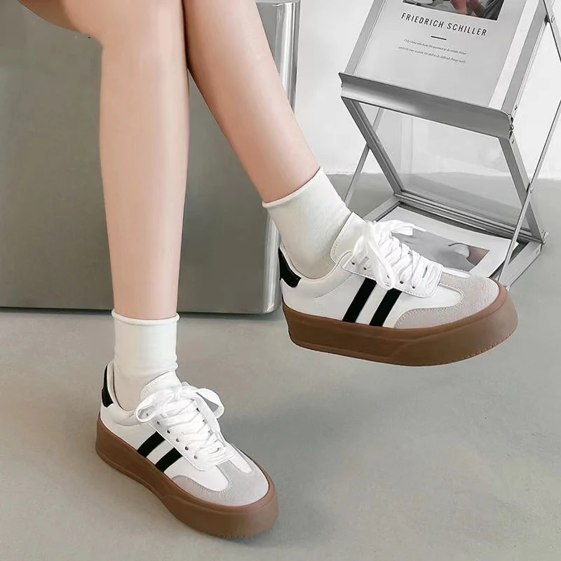 Ready Stock Women Breathable Casual Outdoor Light Weight Sports Shoes Casual Walking Sneakers Training Durability Running Shoes