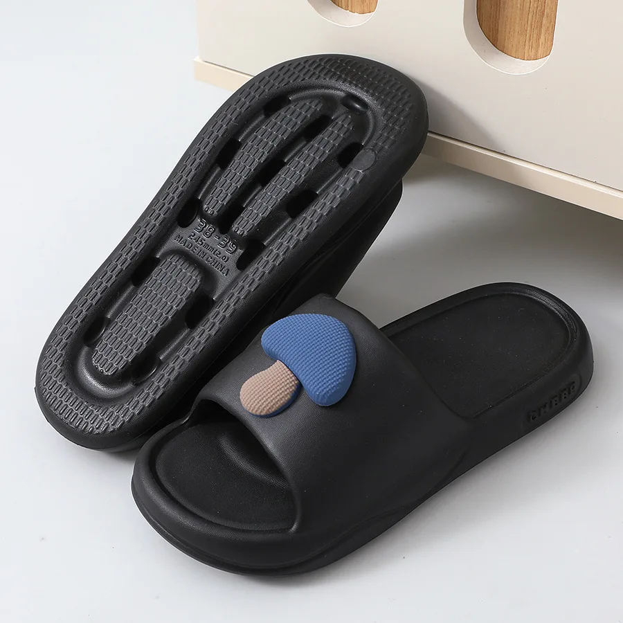 New Summer Slippers Women Home Shoes Sandals Cute Cartoon Flip Flops Men Couple's Shoes Non-Slip Soft Sole Bathroom Slippers