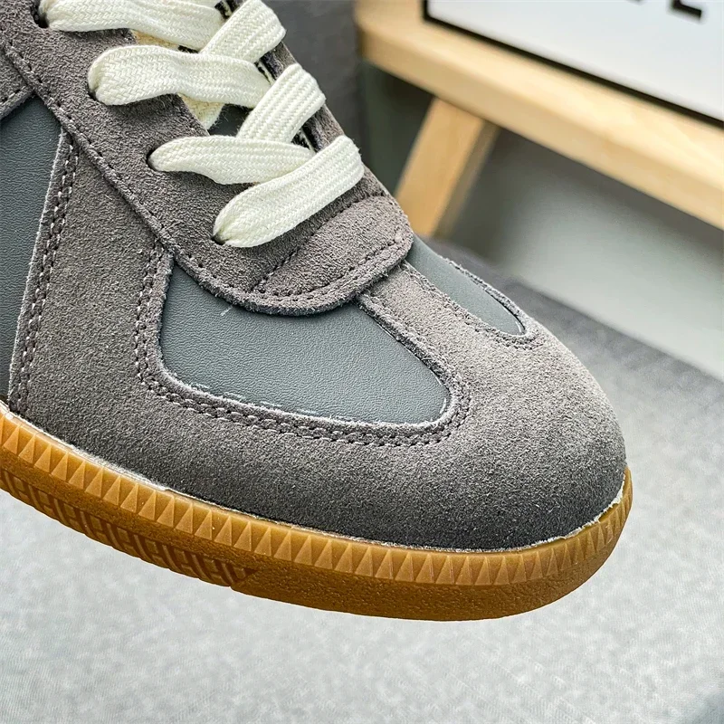 Luxury Couple Versatile Trendy Sports and Casual Flat Shoes Lightweight and Simple