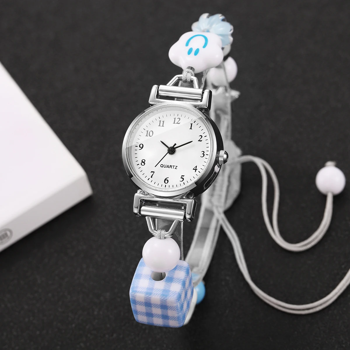 New College Style Women's Watch Sweet Diversified Round Dial Student Leisure Pulling Rope Strap Quartz Watch (Box Not Included)