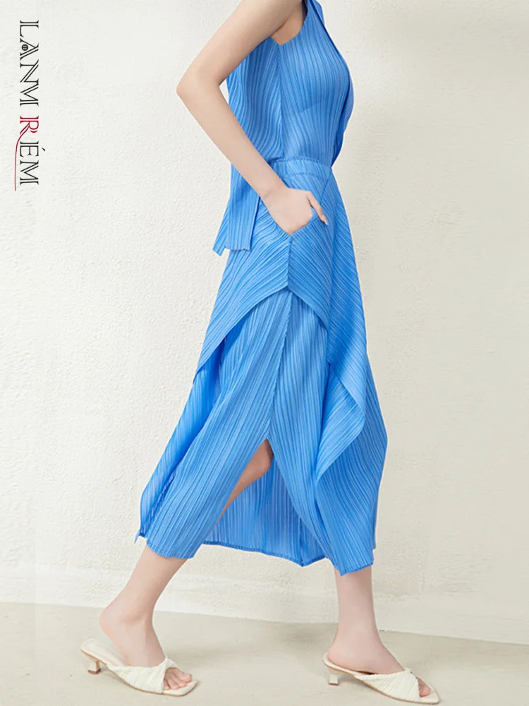 

LANMREM Designer Pleated 2 Pieces Set For Women Round Neck Sleeveless High Waist Split Skirts Fashion Clothing 2023 New 2YA2248