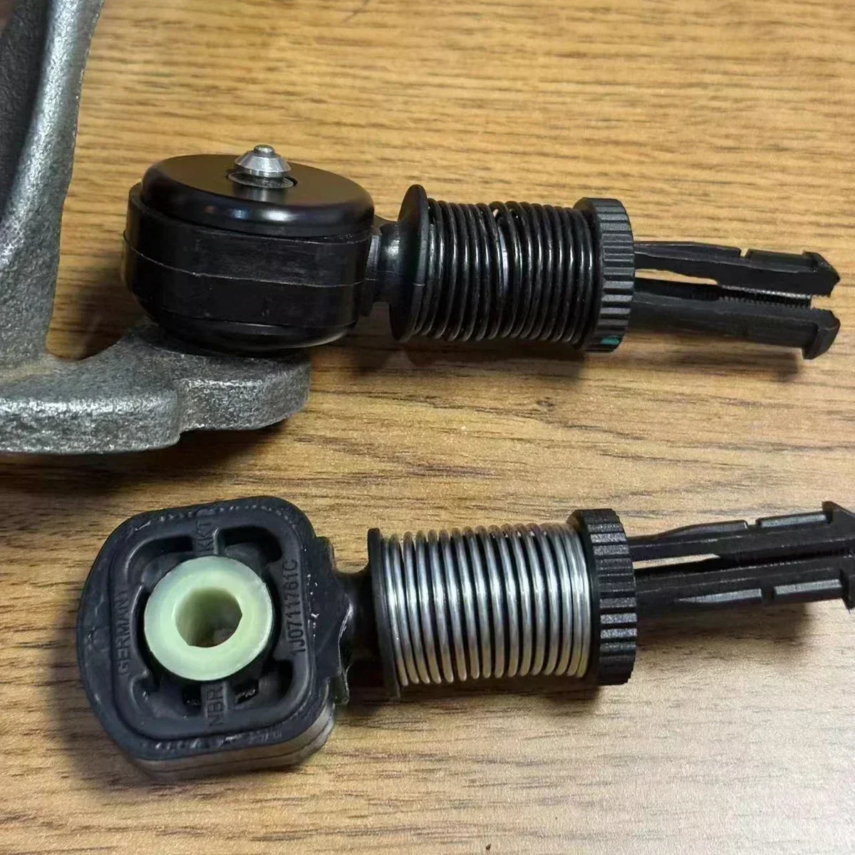 Upgrade Pivot Bushing For Audi TT 8N Manual Gear Selector Shift Cable end Linkage Strengthen Lock Washer Retaining Clip 8mm 10mm