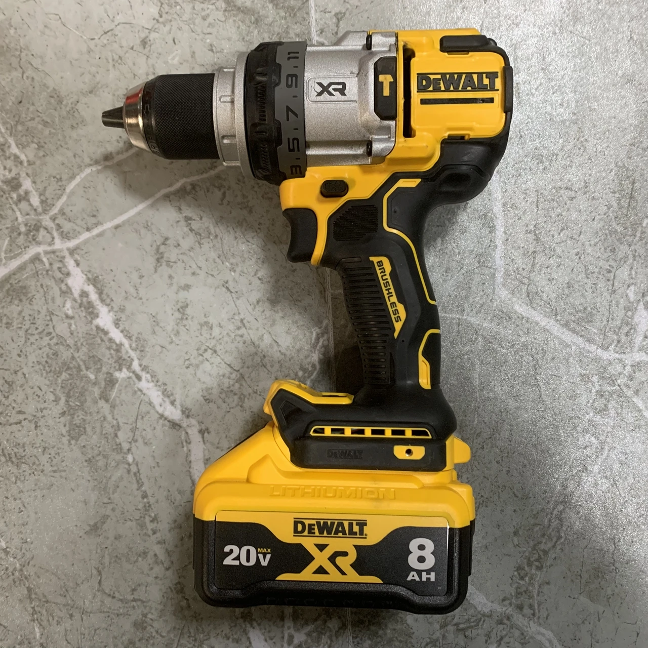 DEWALT 20V/60V high-power impact drill without anti torsion function, DCD 1007 including 8.0AH lithium battery second-hand