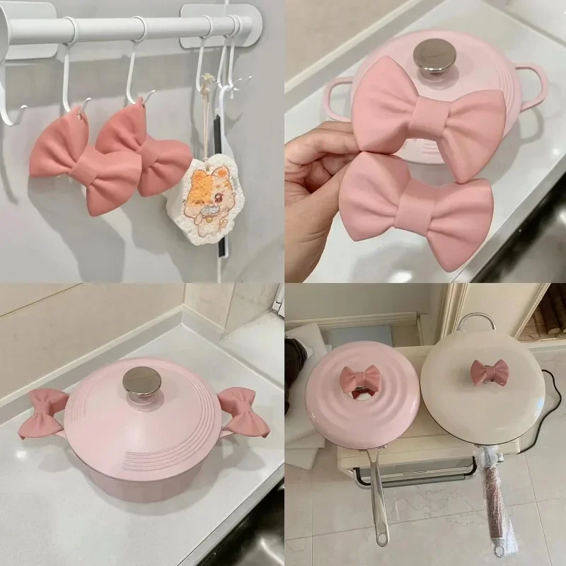 2pcs Silicone Oven Mitts Creative Bow Shape Oven Gloves Heat Resistant Pot Holders for Cooking Mini Oven Gloves Kitchen Tool Hot