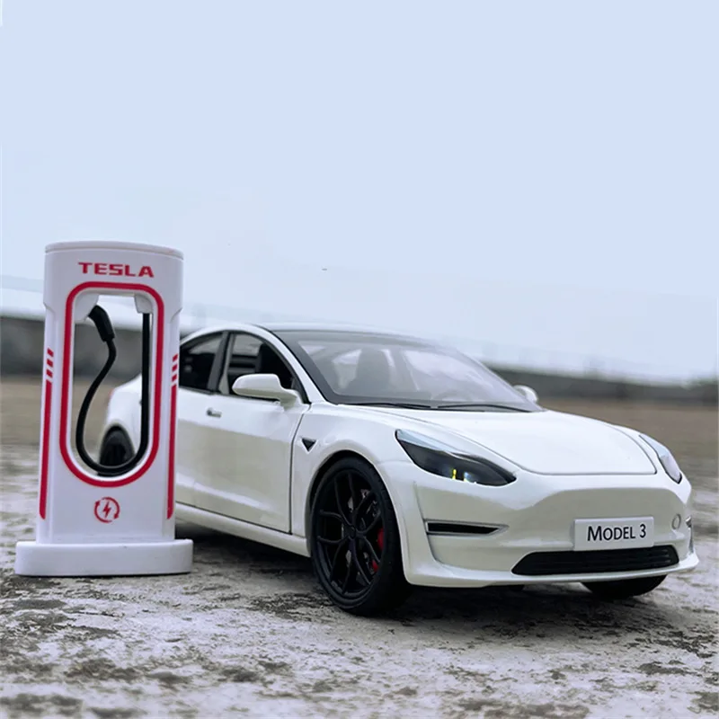 

Модель автомобиля Tesla 3 1:24, модель автомобиля из сплава, литой металлический игрушечный автомобиль, модель автомобиля, имитация звука, фотоколлекция, детский подарок