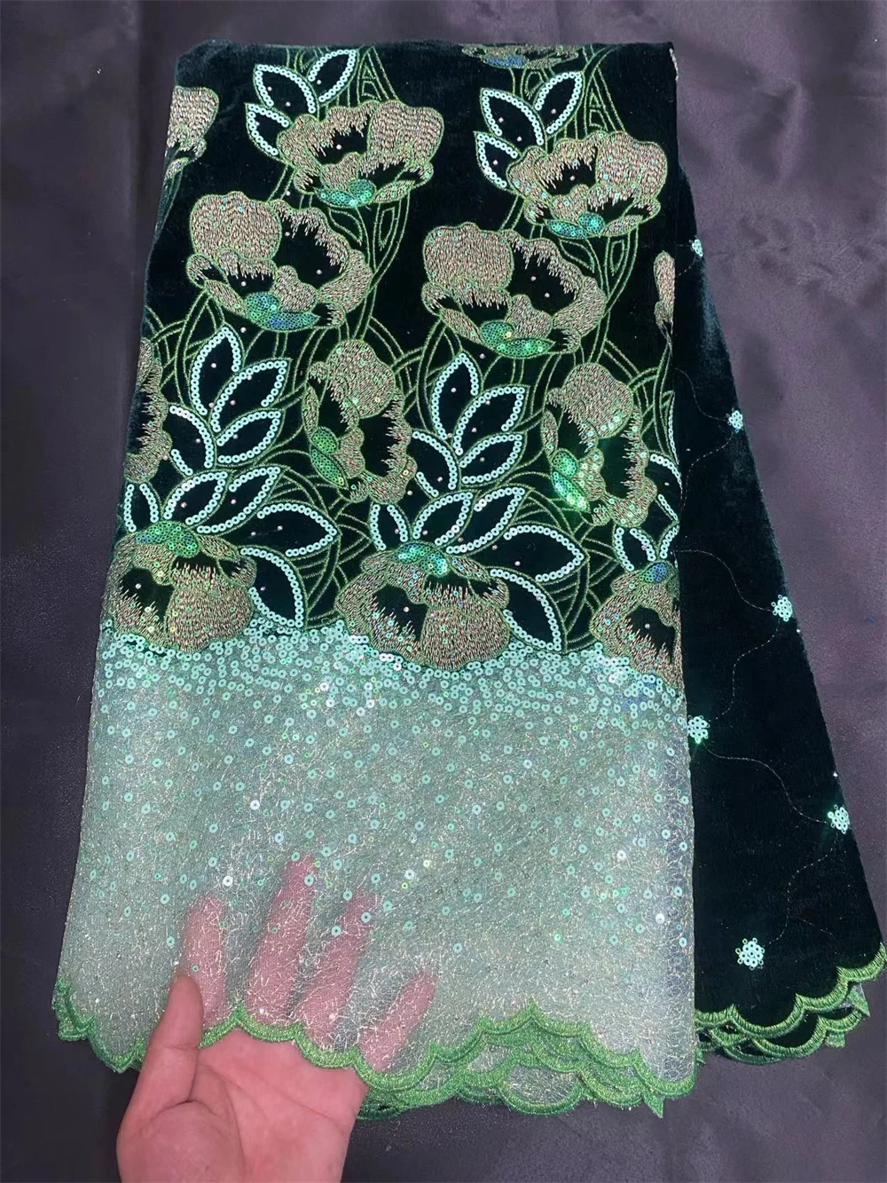 

French Sequins Velvet Lace Fabric 2024 Hot Sale African Velvet Lace Fabric Nigerian Velvet Lace For Party Women Dresses